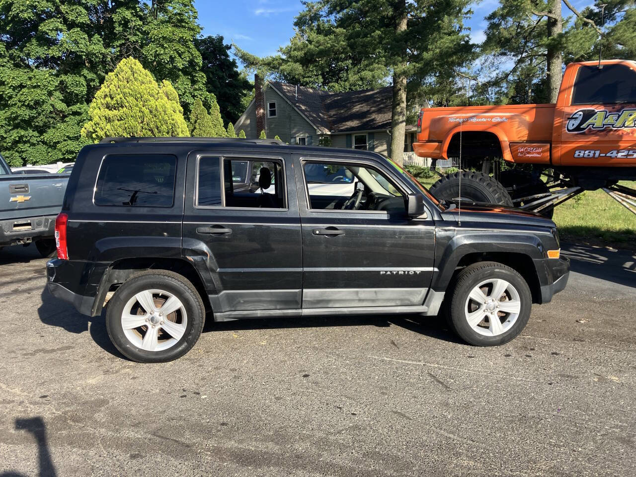 Used 2011 Jeep Patriot Sport w/ Tire & Wheel Group AWD/4WD image 6