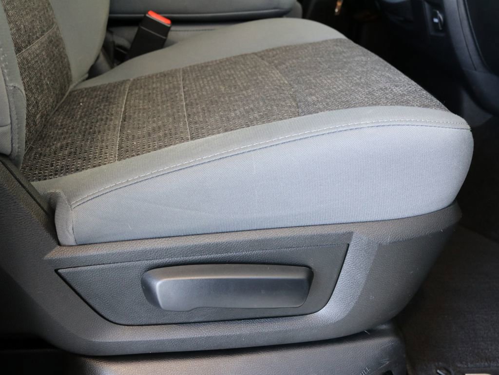 Used 2017 RAM 1500 Big Horn AWD/4WD image 35