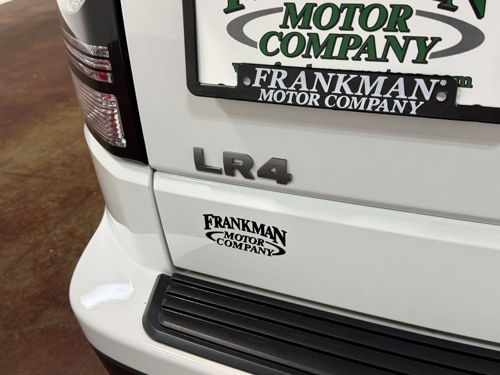 Used 2016 Land Rover LR4 HSE AWD/4WD image 52