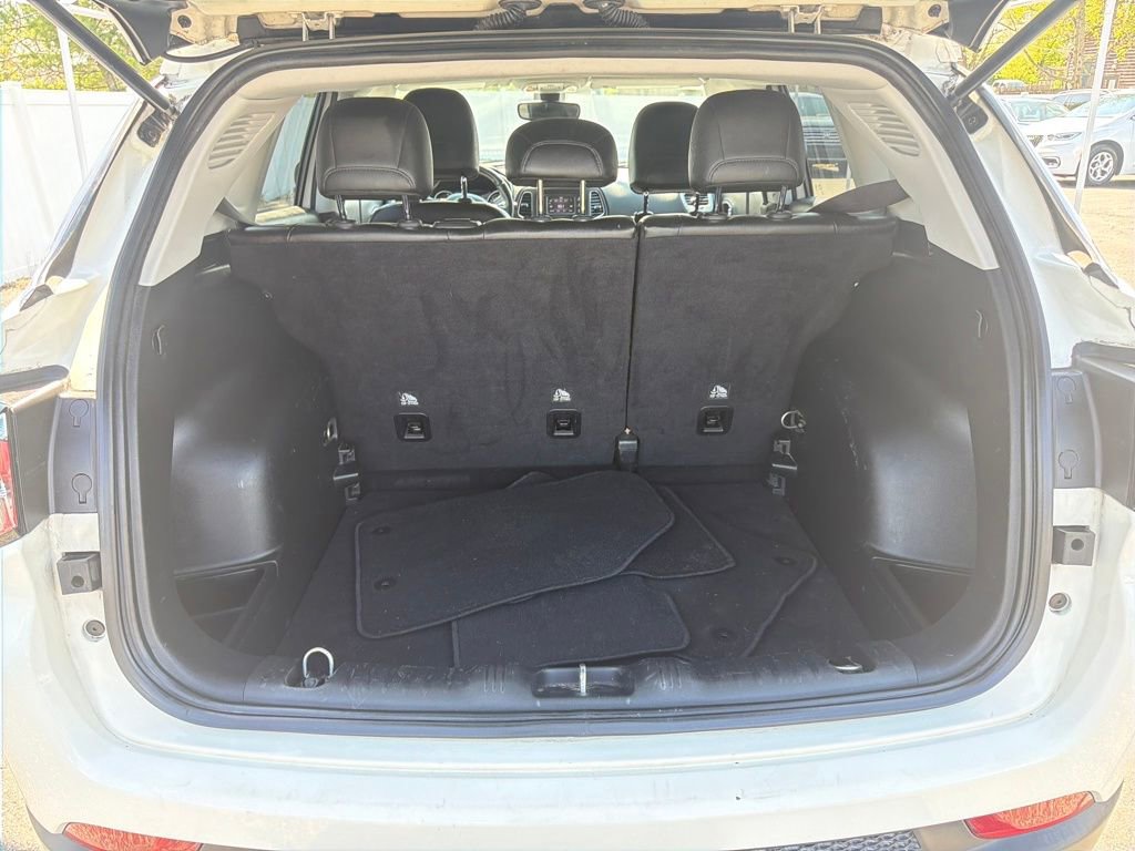 Used 2018 Jeep Compass Latitude image 23