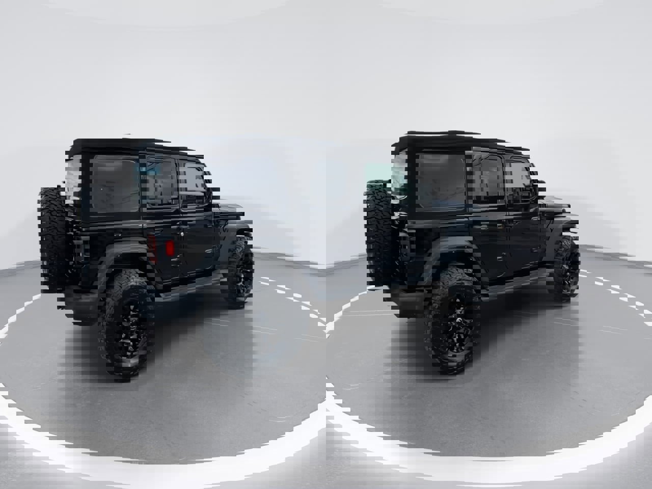 Used 2023 Jeep Wrangler Sport S image 2