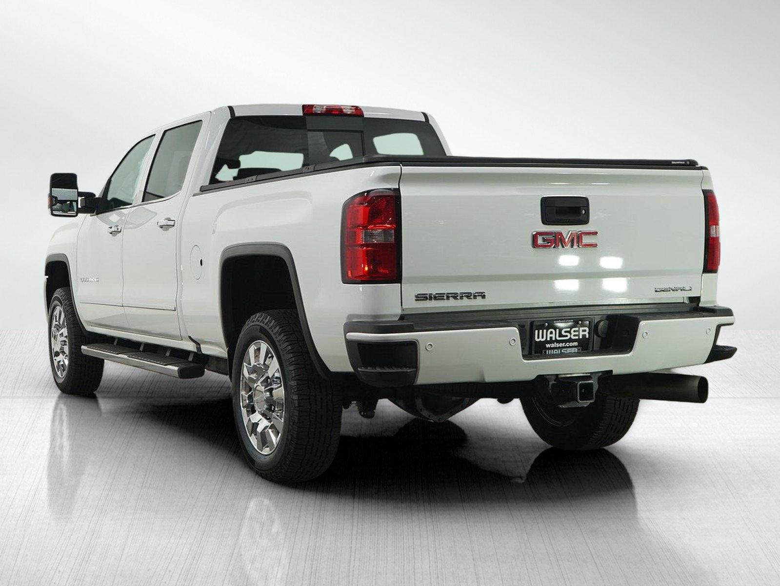 Used 2019 GMC Sierra 2500 Denali AWD/4WD image 3