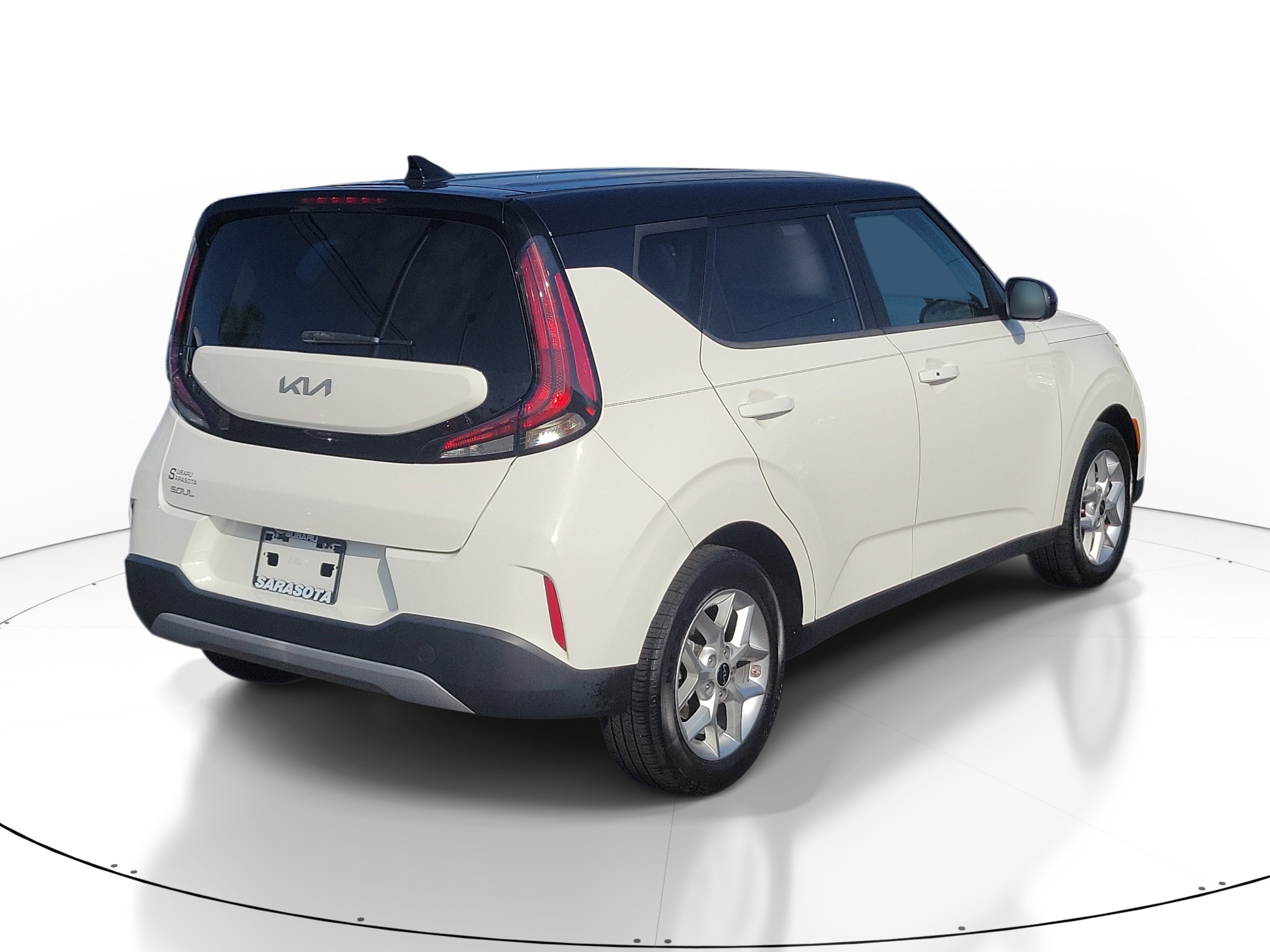 Used 2023 Kia Soul S FWD image 6