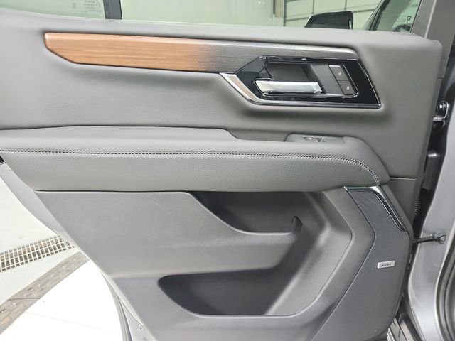 New 2026 GMC Yukon Denali w/ Sun & Power Step Package RWD image 37