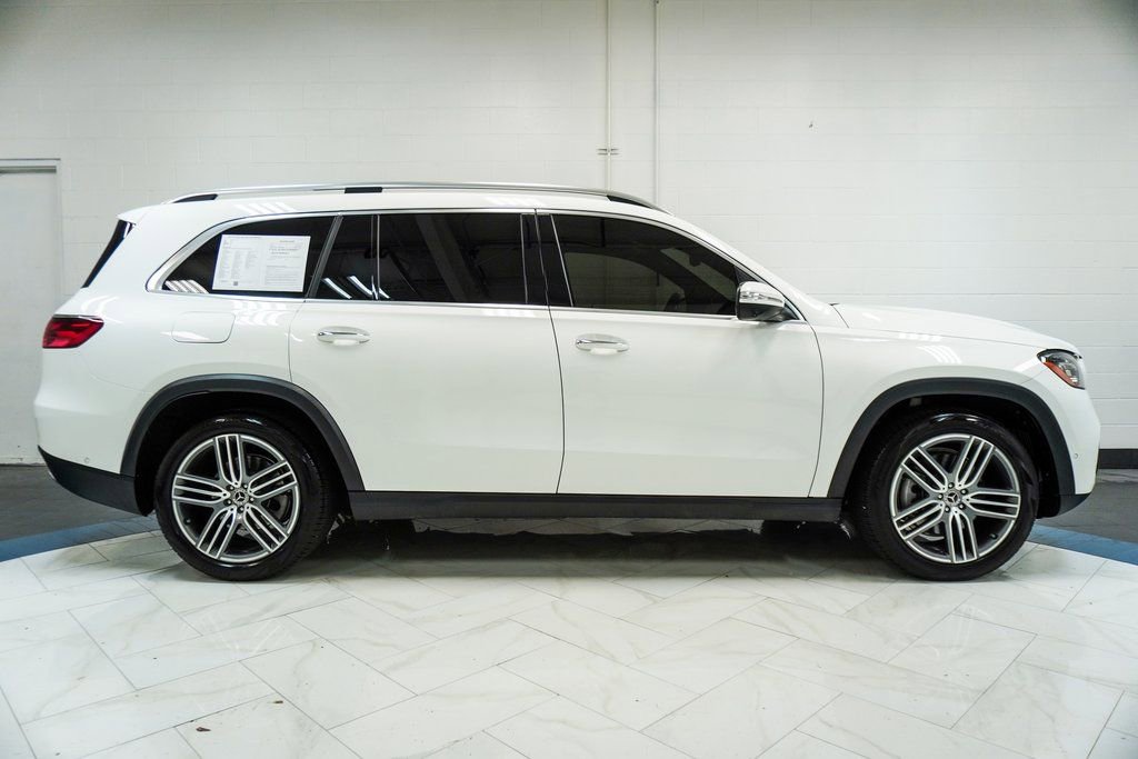 Used 2024 Mercedes-Benz GLS 450 4MATIC image 9