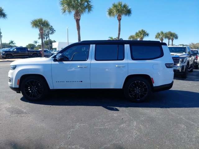 Used 2023 Jeep Grand Wagoneer Series III w/ Rear Seat Video Group 1 AWD/4WD image 7