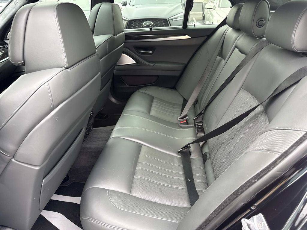 Used 2013 BMW M5 RWD image 35