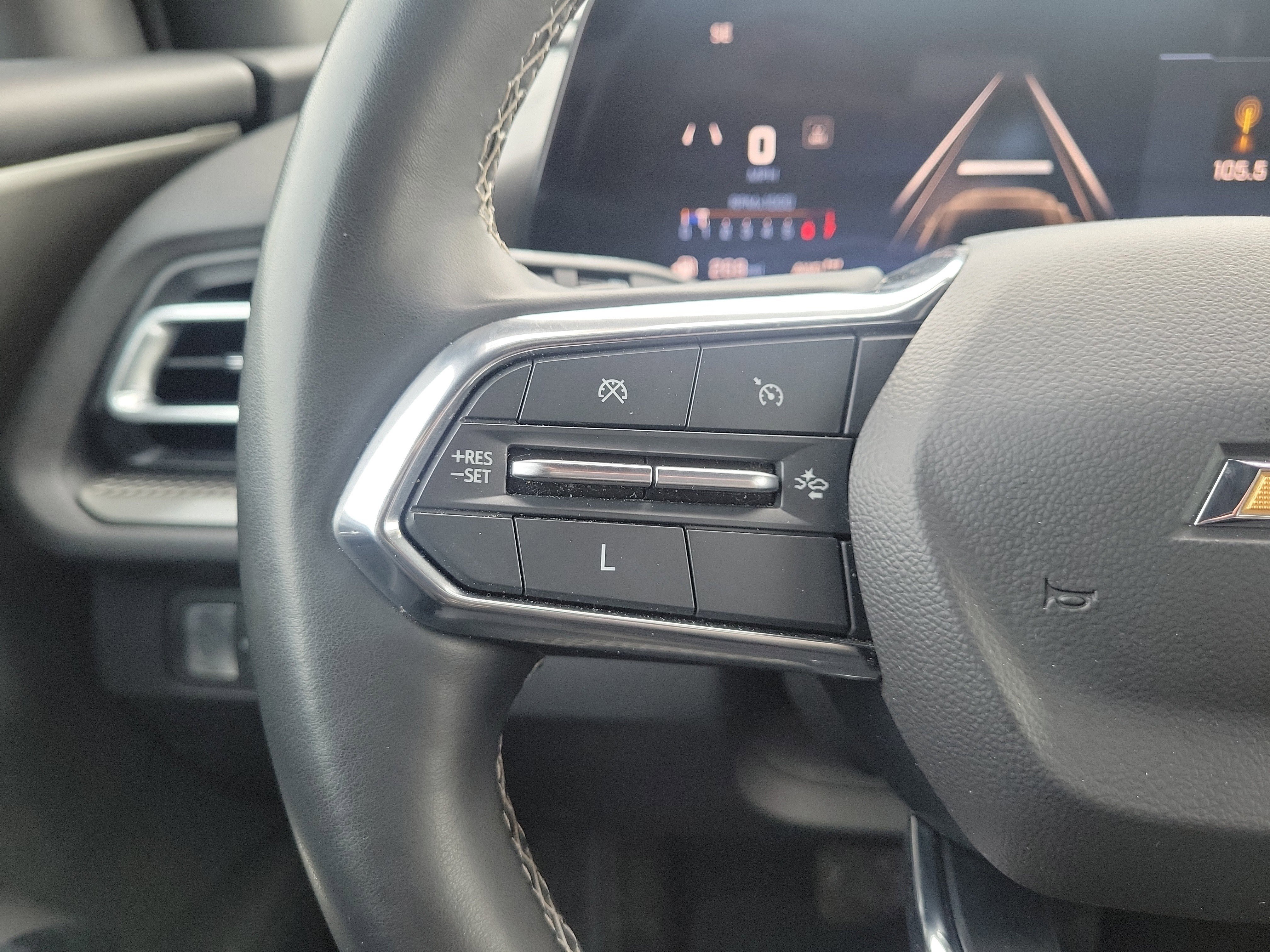 Used 2024 Chevrolet Traverse LT image 22