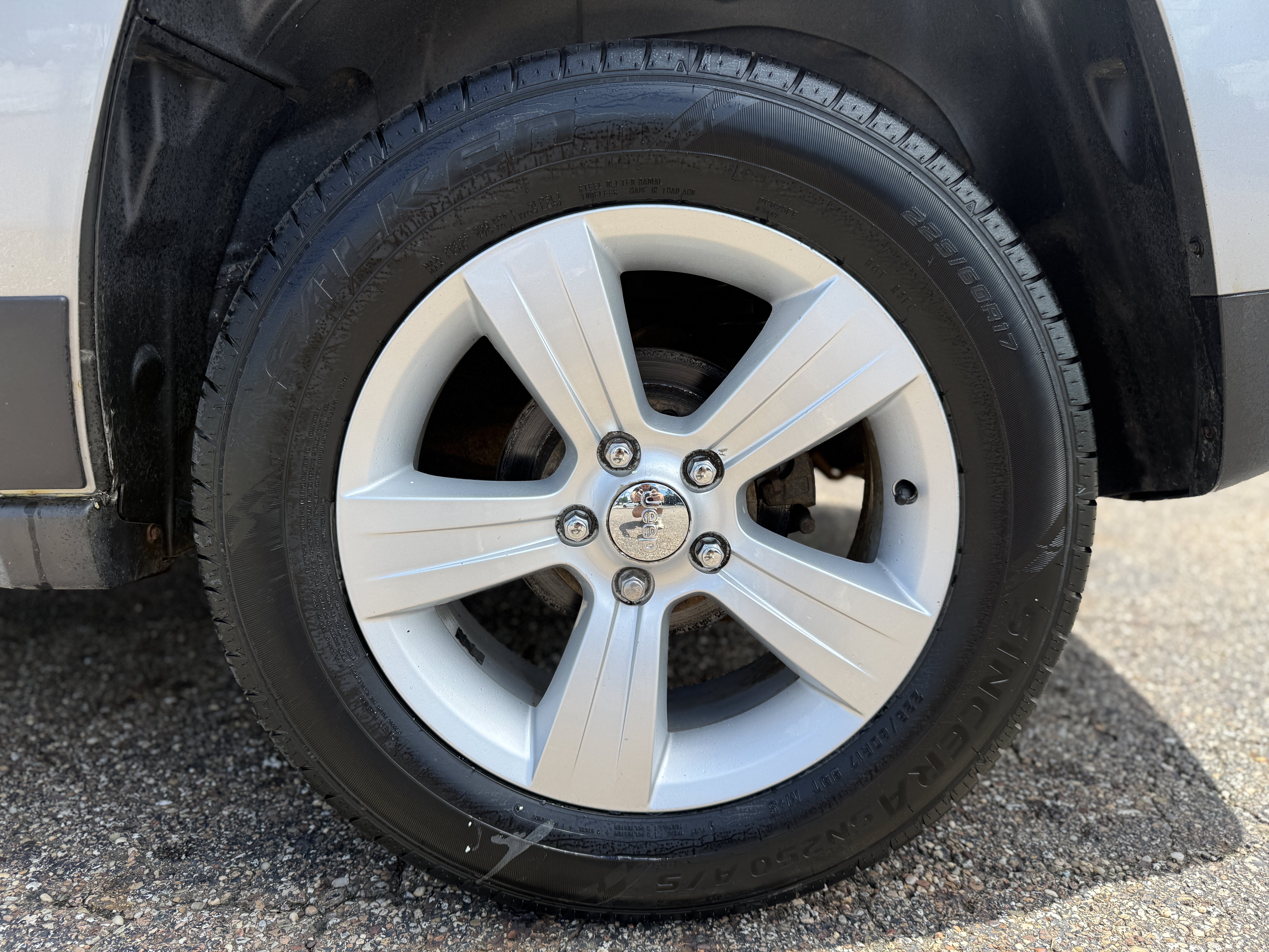 Used 2017 Jeep Patriot Latitude AWD/4WD image 34