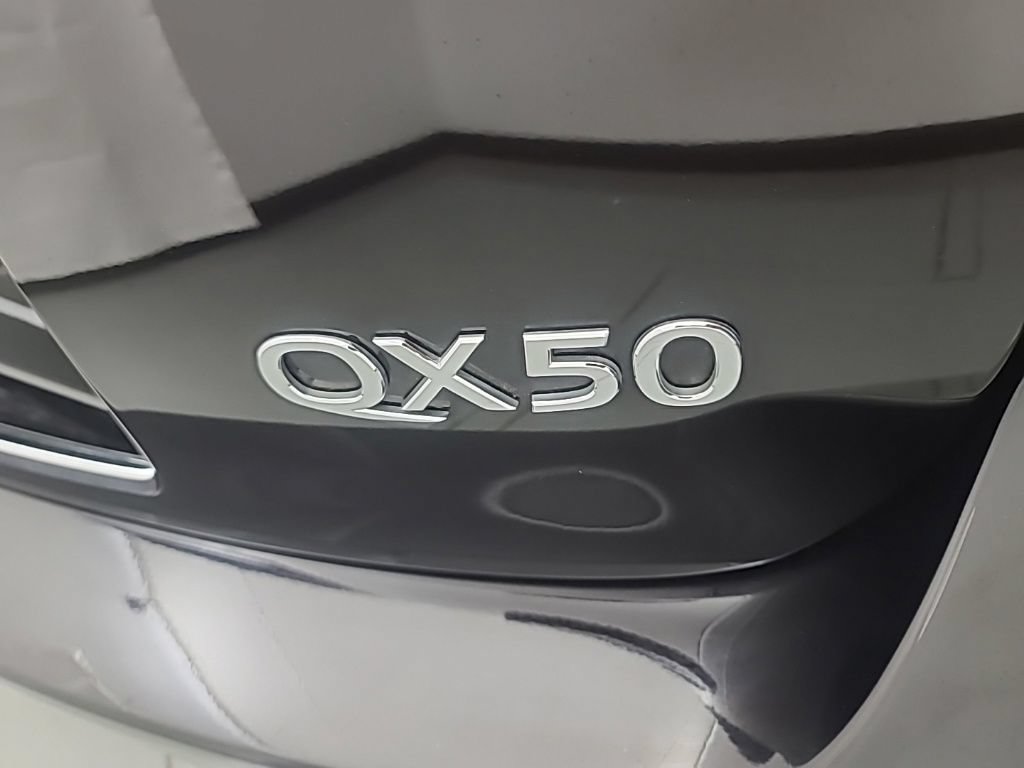 Used 2016 INFINITI QX50 AWD w/ Premium Plus Package image 11