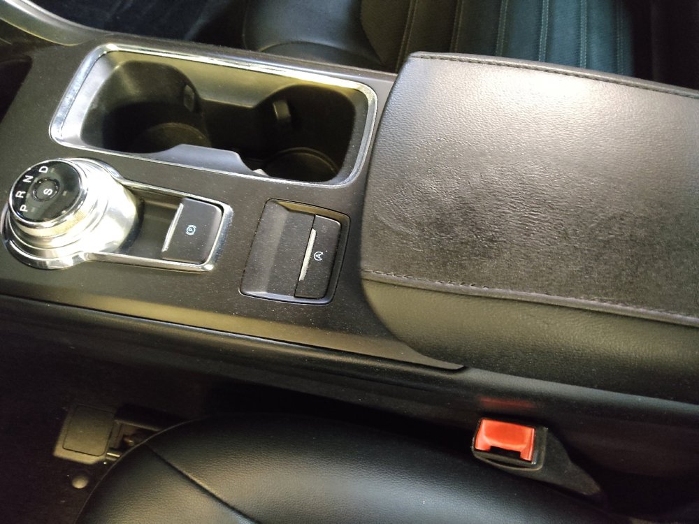 Used 2018 Ford Fusion SE w/ Equipment Group 201A FWD image 26