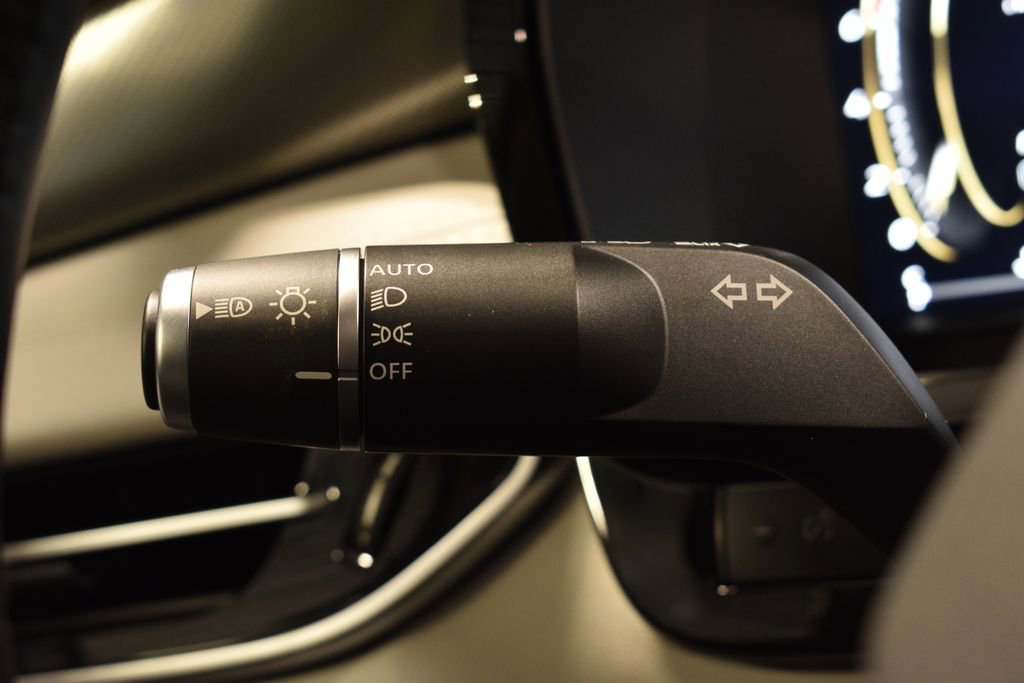 New 2026 INFINITI QX60 Luxe w/ Family Package image 17