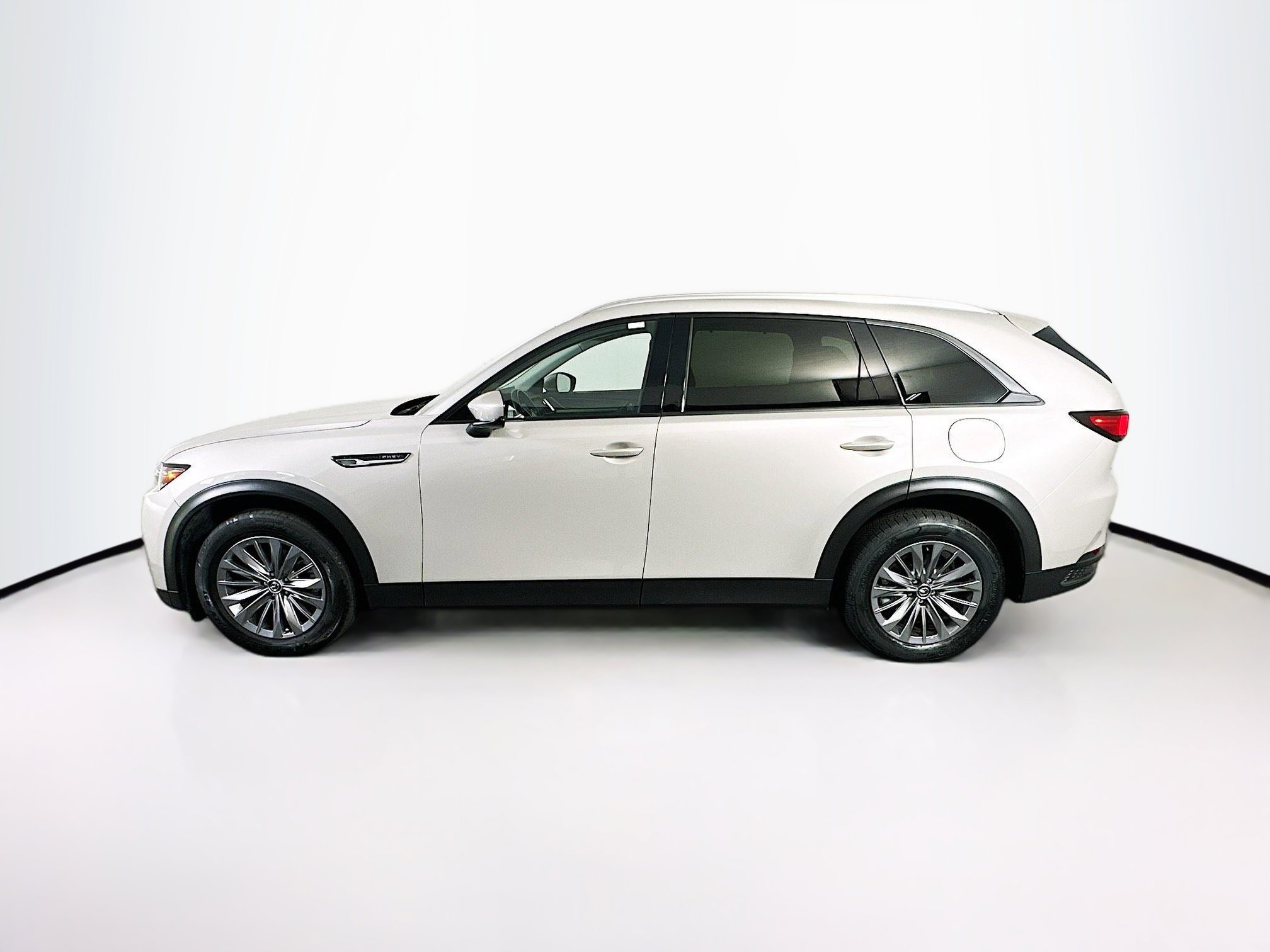 Used 2025 MAZDA CX-90 Plug-In Hybrid w/ Preferred image 4