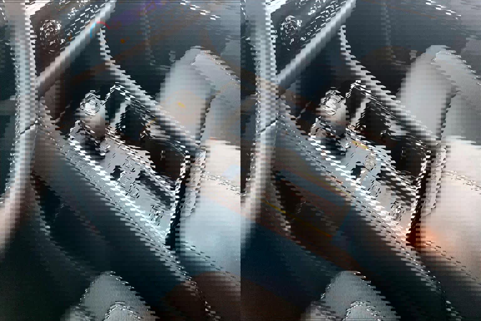 Certified 2025 Nissan Pathfinder SL image 16