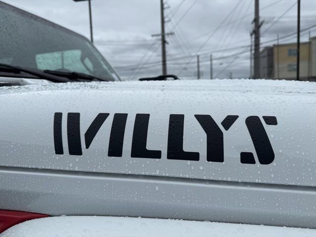 Used 2021 Jeep Gladiator Willys image 12