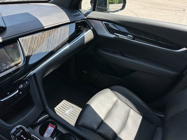 Used 2022 Cadillac XT6 Premium Luxury w/ Technology Package AWD/4WD image 30
