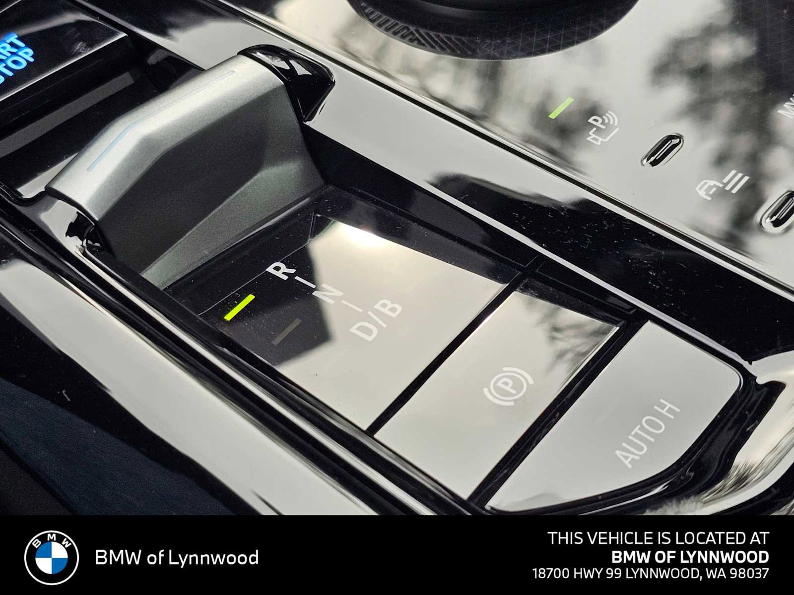 New 2026 BMW i5 eDrive40 AWD/4WD image 32