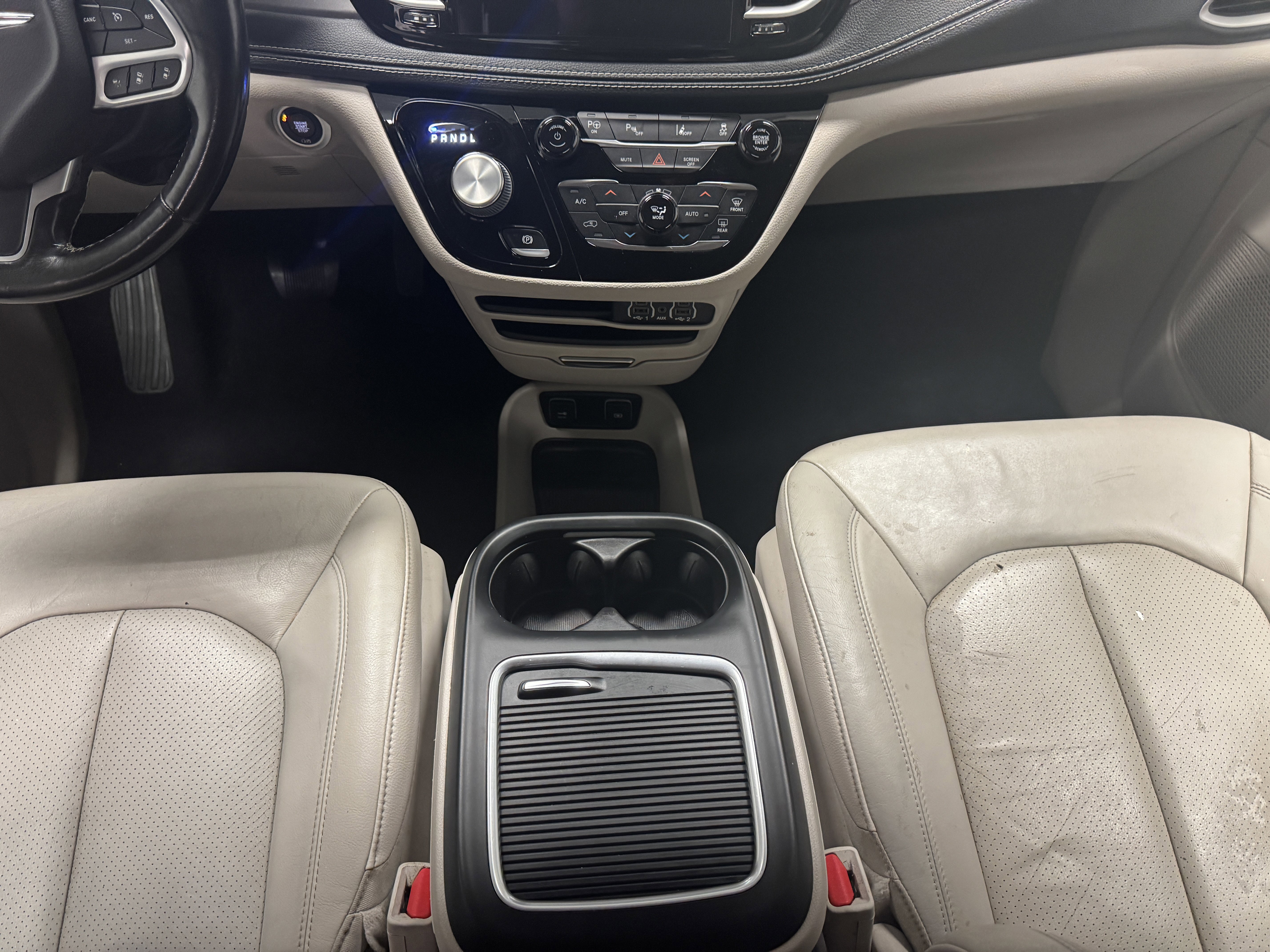 Used 2021 Chrysler Pacifica Touring-L image 19