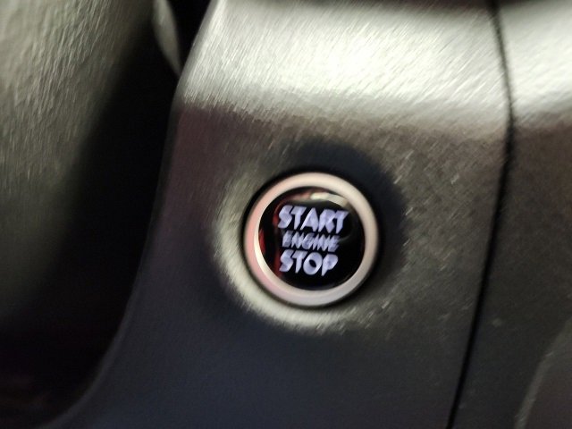 Used 2024 Nissan Frontier SV image 49