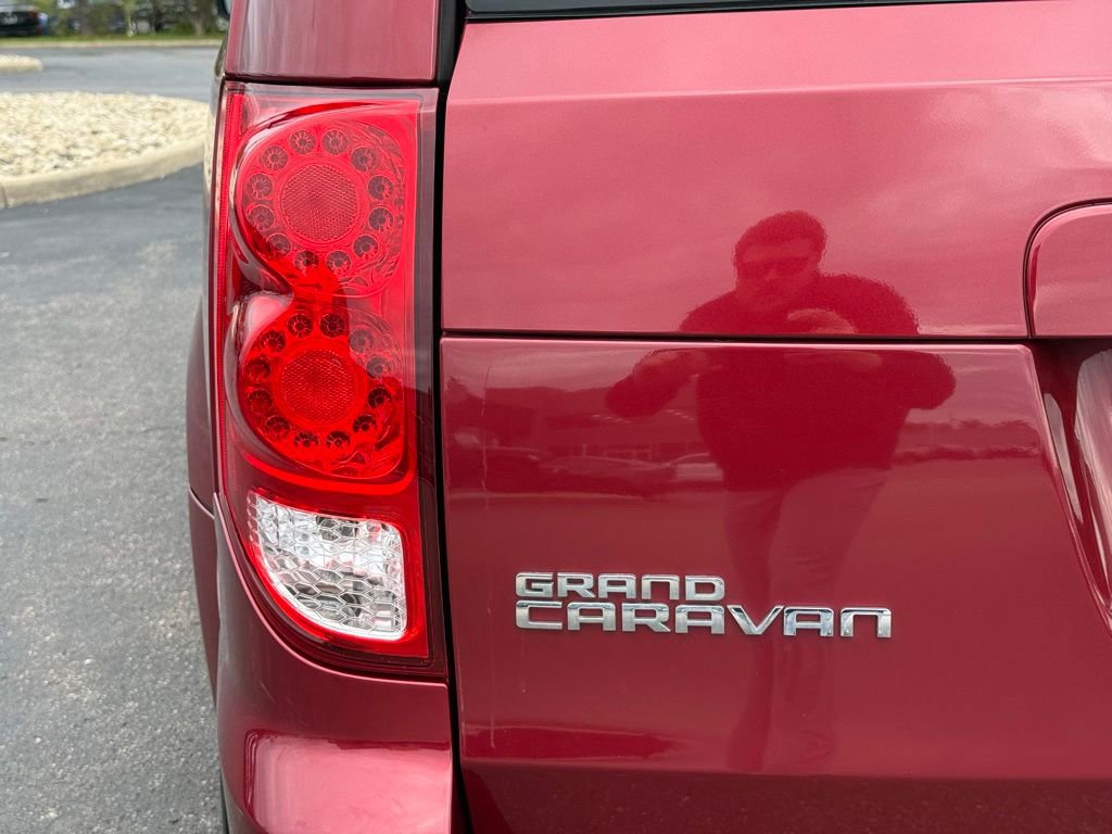 Used 2016 Dodge Grand Caravan SE w/ Quick Order Package 29E SE FWD image 5