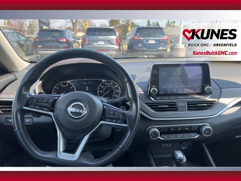 Used 2024 Nissan Altima 2.5 SR FWD image 18