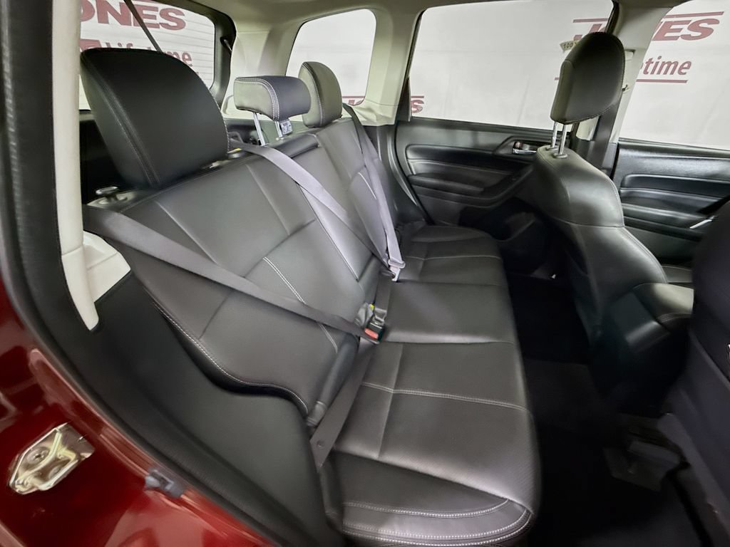 Used 2017 Subaru Forester 2.5i Touring AWD/4WD image 32