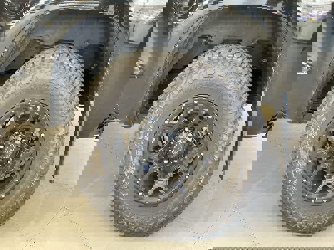 Used 2017 Toyota Tundra Limited w/ Limited Premium Package image 12