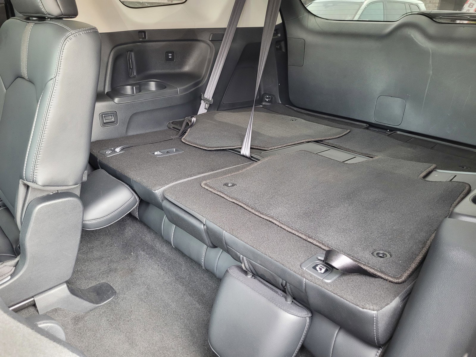 Used 2025 Honda Pilot EX-L image 12