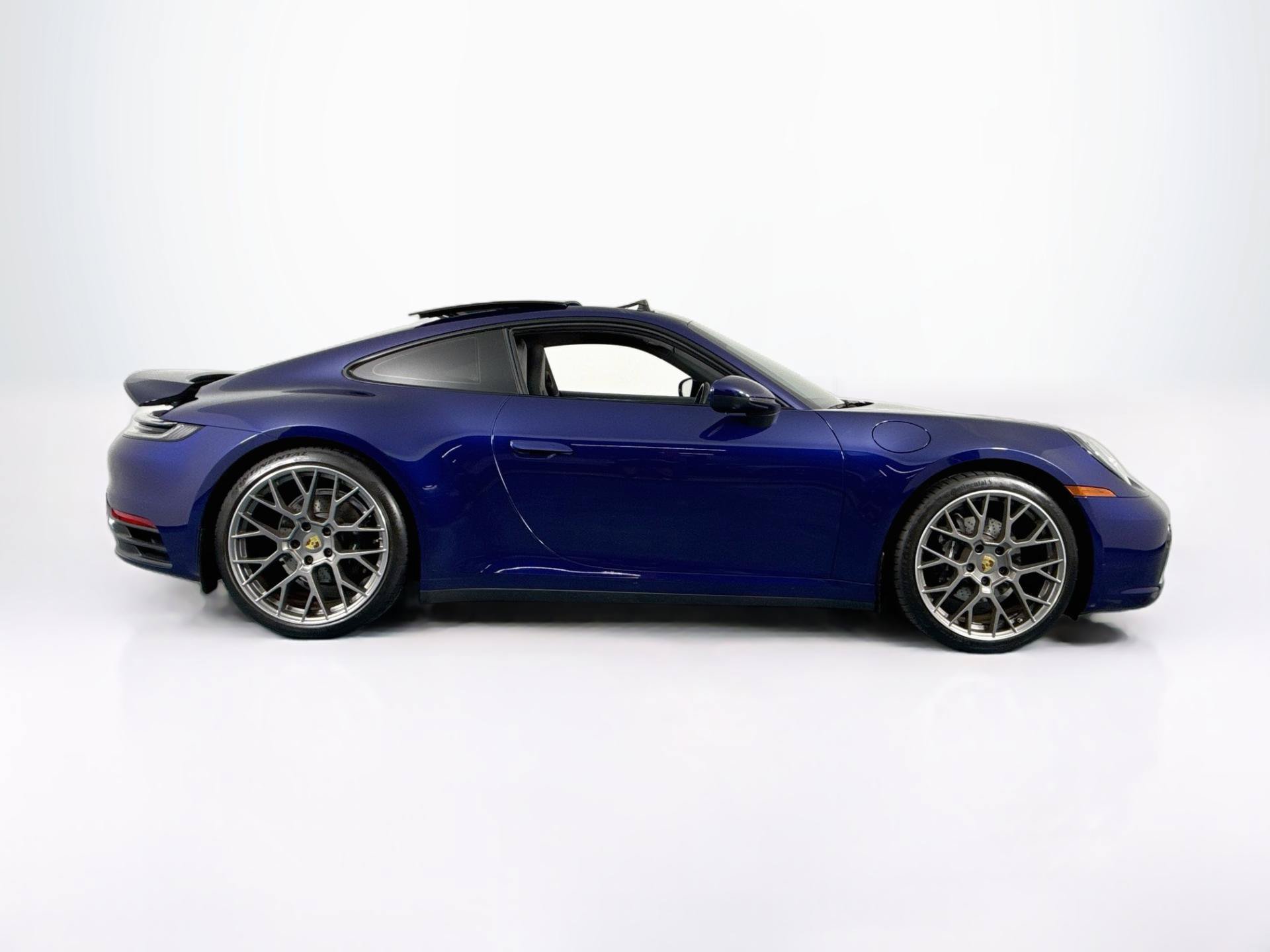 Used 2021 Porsche 911 Carrera RWD image 4