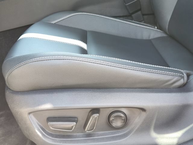 Used 2025 Toyota Camry SE FWD image 21