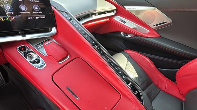 Used 2022 Chevrolet Corvette Stingray Premium Cpe w/ Z51 Performance Package RWD image 30