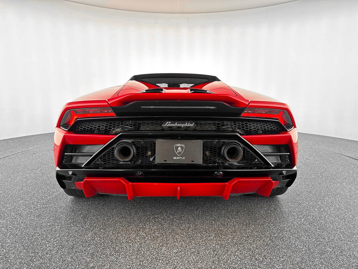 Used 2023 Lamborghini Huracan EVO image 4