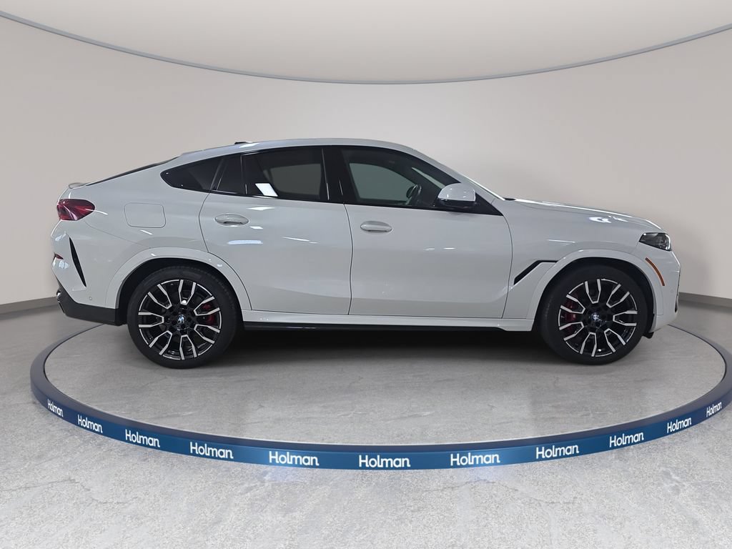 Used 2024 BMW X6 xDrive40i w/ Premium Package AWD/4WD image 6