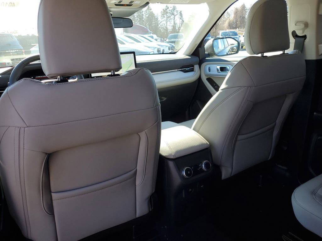 New 2026 Ford Explorer Active w/ Active Comfort Package image 31