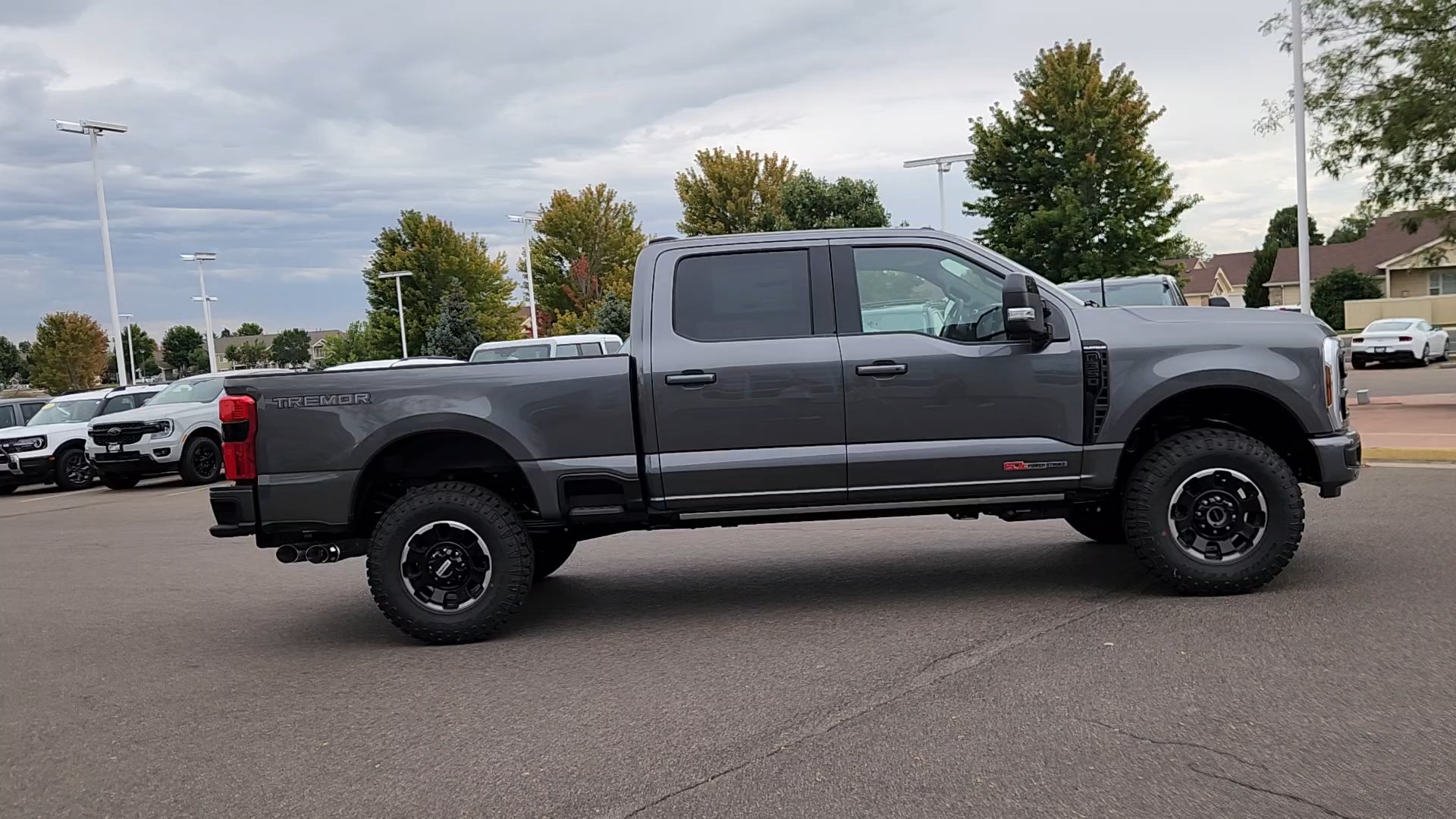 New 2026 Ford F350 Platinum w/ Tremor Off-Road Package AWD/4WD image 11