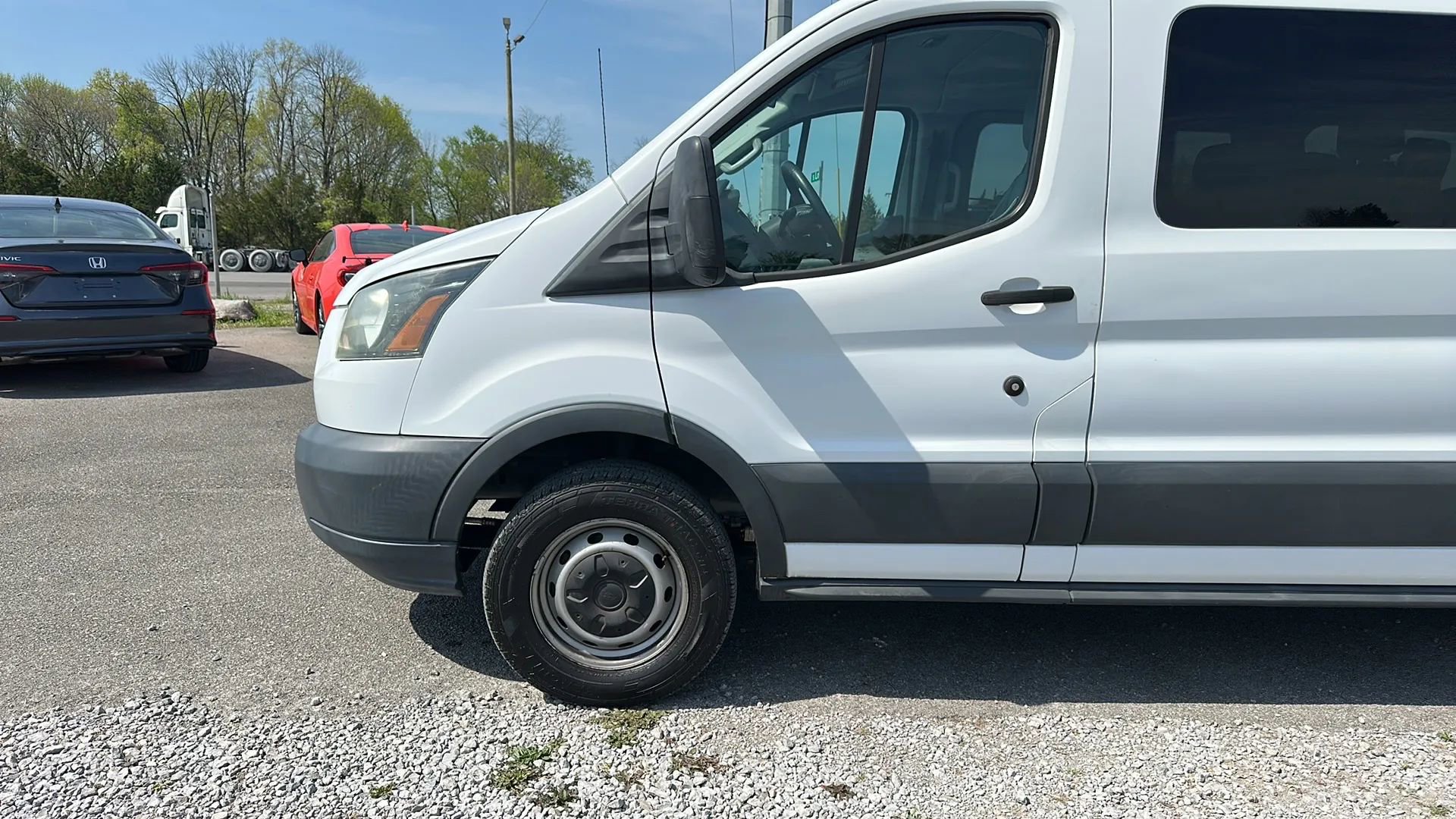 Used 2016 Ford Transit 350 XL image 7