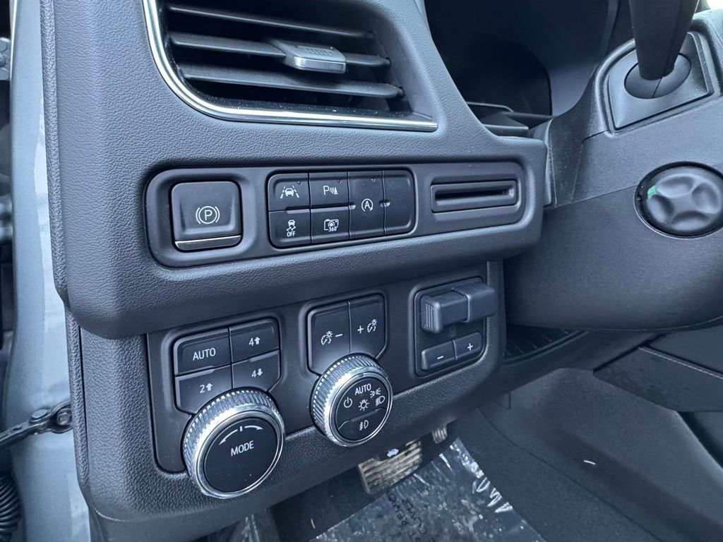 Used 2023 GMC Yukon SLT image 16