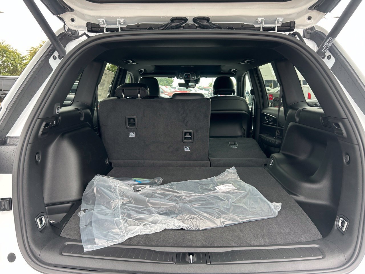 New 2027 Jeep Grand Cherokee Laredo X AWD/4WD image 12