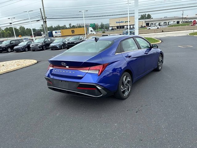 Used 2024 Hyundai Elantra Limited FWD image 10