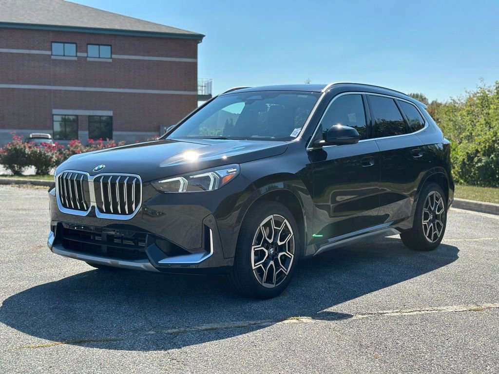 New 2026 BMW X1 xDrive28i w/ Technology Package AWD/4WD image 3