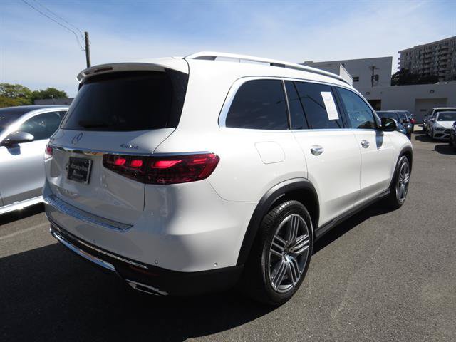 Used 2025 Mercedes-Benz GLS 450 4MATIC image 4