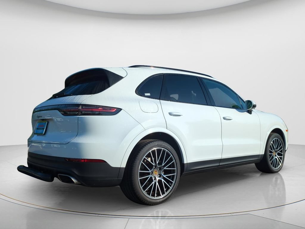 Used 2021 Porsche Cayenne AWD/4WD image 5