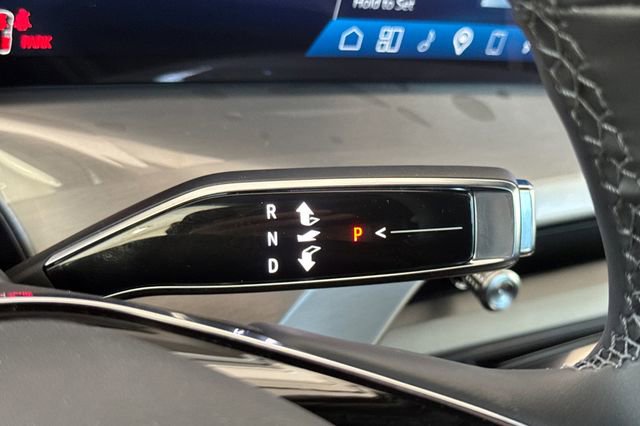 New 2026 Cadillac Vistiq Sport w/ LPO, Floor Liner Package image 23