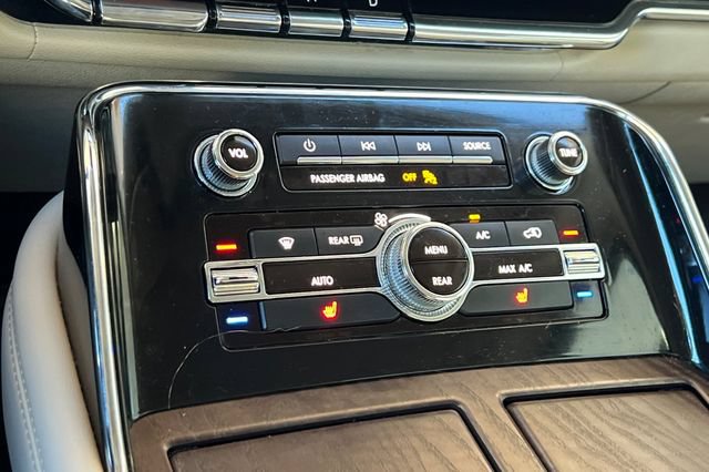 Used 2019 Lincoln Navigator Select w/ Technology Package RWD image 25