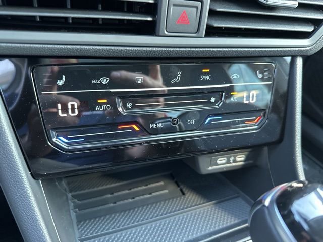 New 2025 Volkswagen Jetta SE image 18