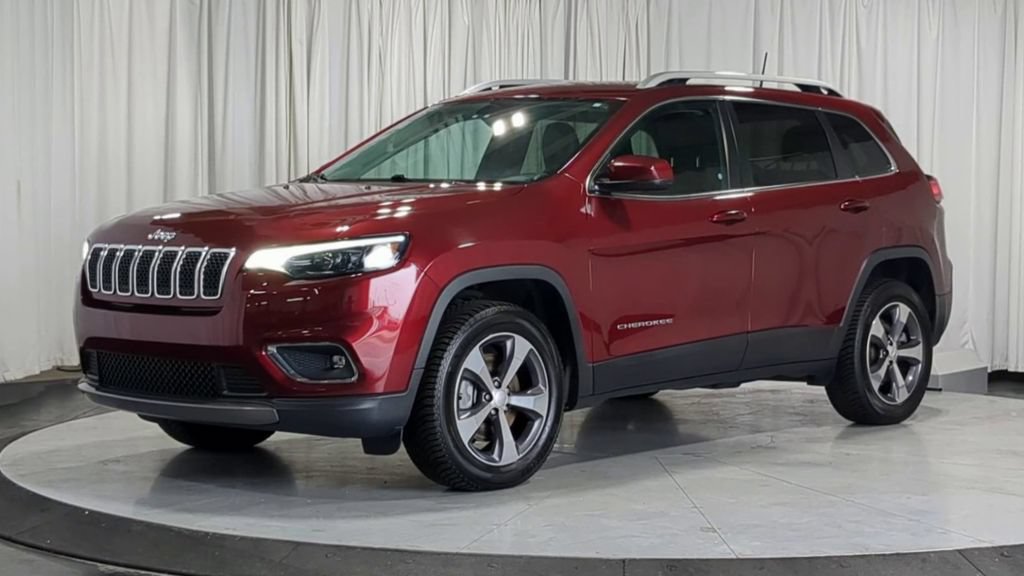 Used 2019 Jeep Cherokee Limited AWD/4WD image 5