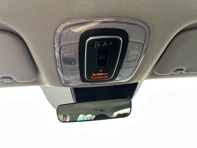 Used 2025 Hyundai Elantra Limited image 24