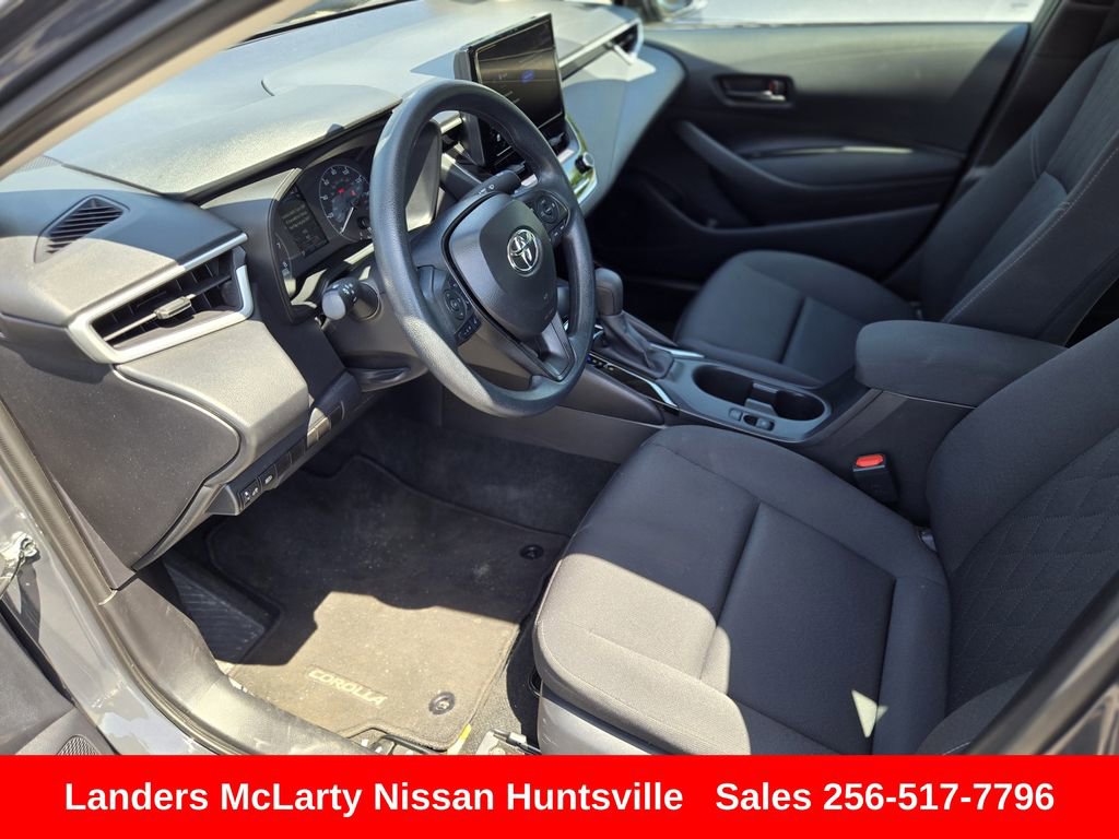Used 2025 Toyota Corolla LE w/ LE Premium Package FWD image 17