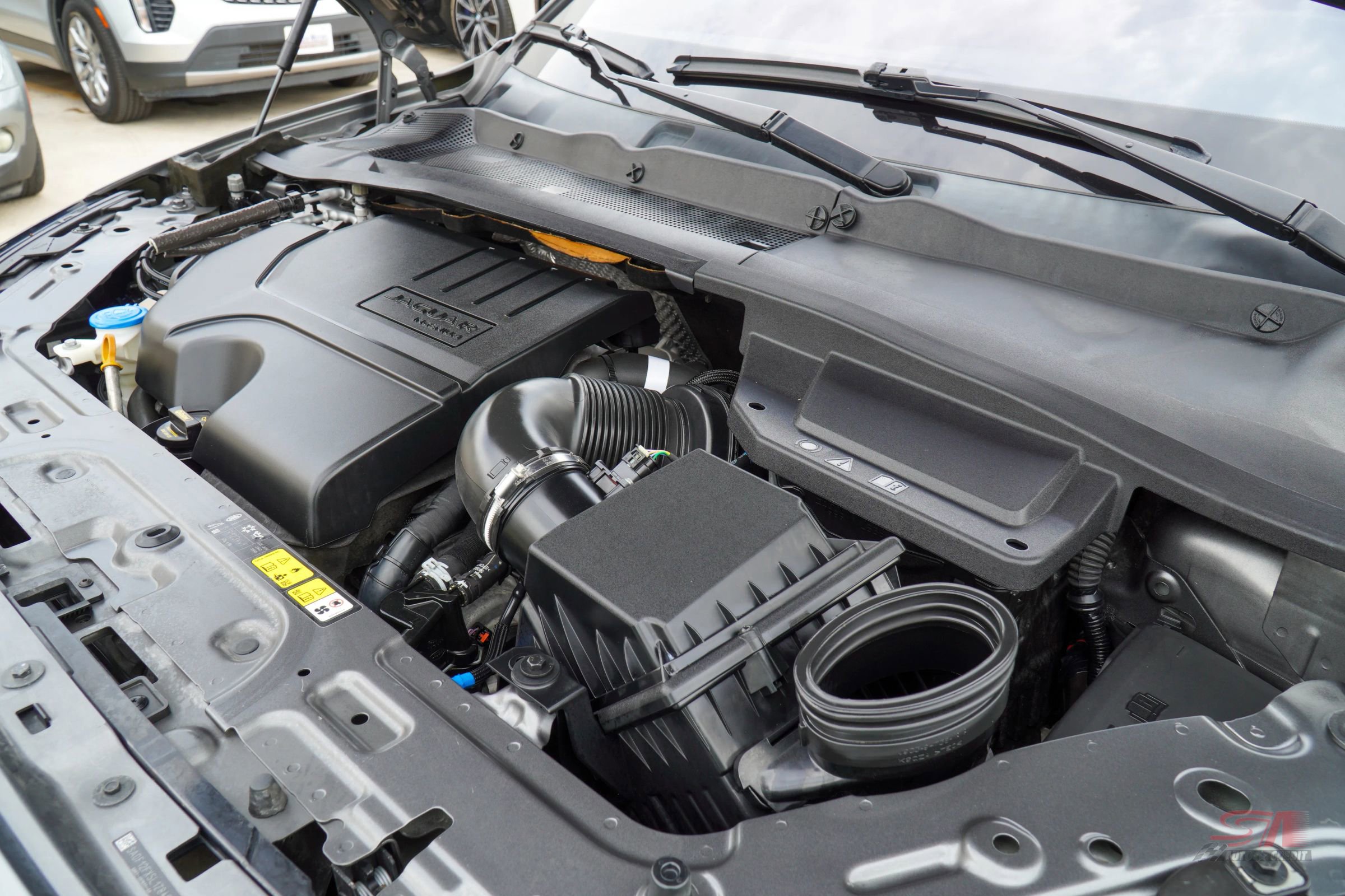 Used 2020 Jaguar E-PACE Checkered Flag image 12