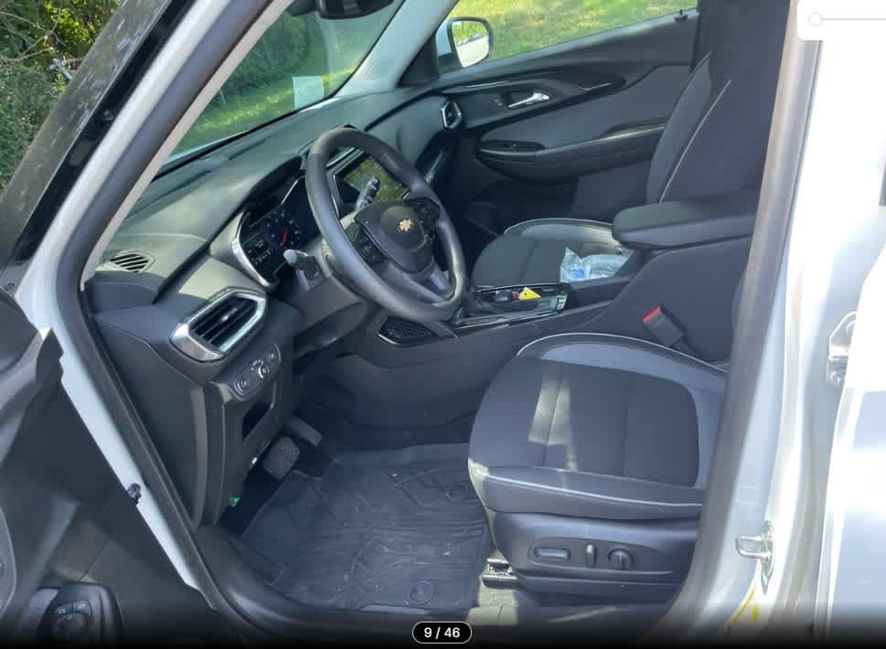 Used 2023 Chevrolet TrailBlazer LT w/ Convenience Package AWD/4WD image 8